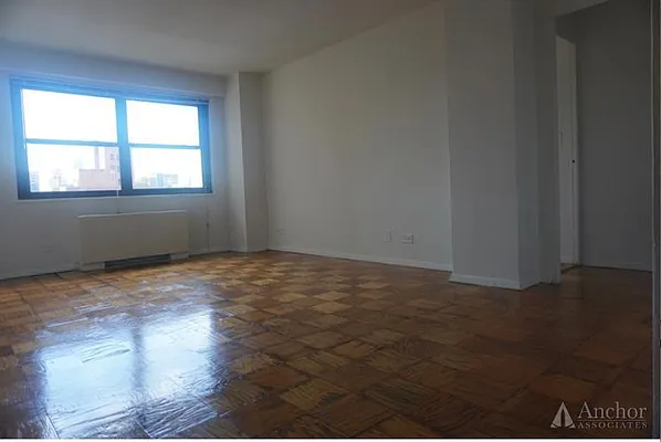 Rented by Anchor Associates | media 18