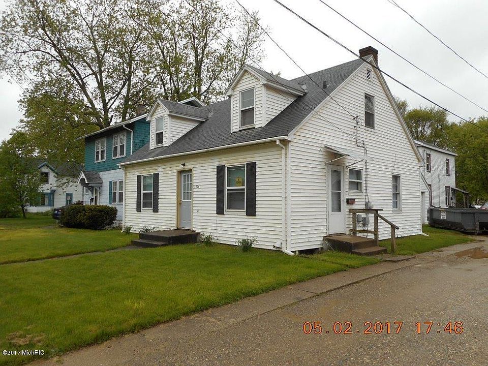 1st image of 1226 Lake St