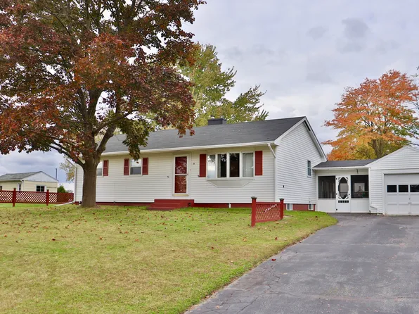 30 McIntosh Dr, Peru, NY 12972