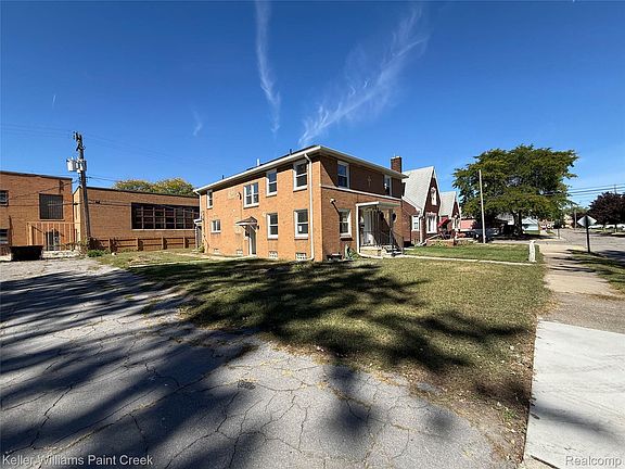 5th image of 1114 1st St