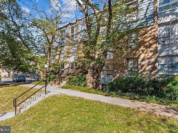 3rd image of 3960 Bel Pre Rd APT 5
