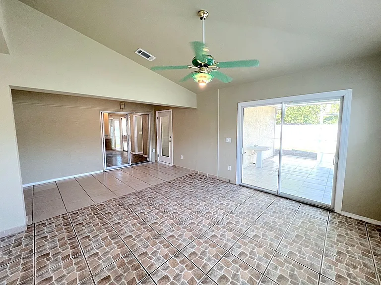 20 Regis Ln #A — Photo 15
