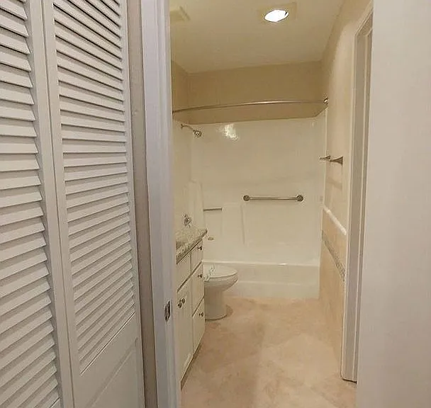 Villa De Adel Apts — Photo 173