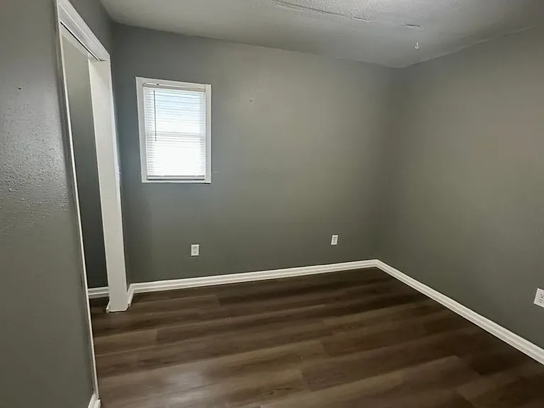 1539 Topping Ave — Photo 9