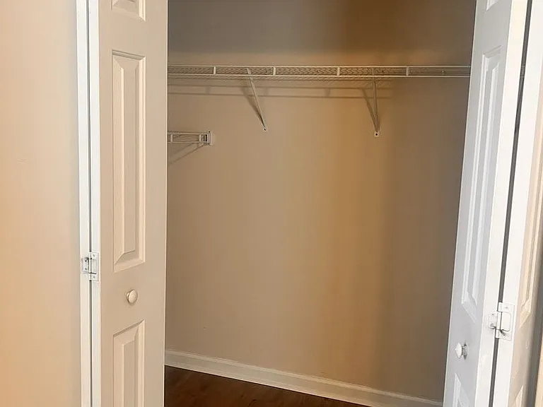 110 Shelby Ct — Photo 22