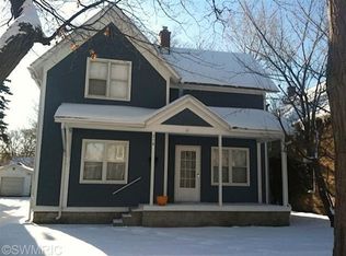 216 W 10th St, Holland, MI