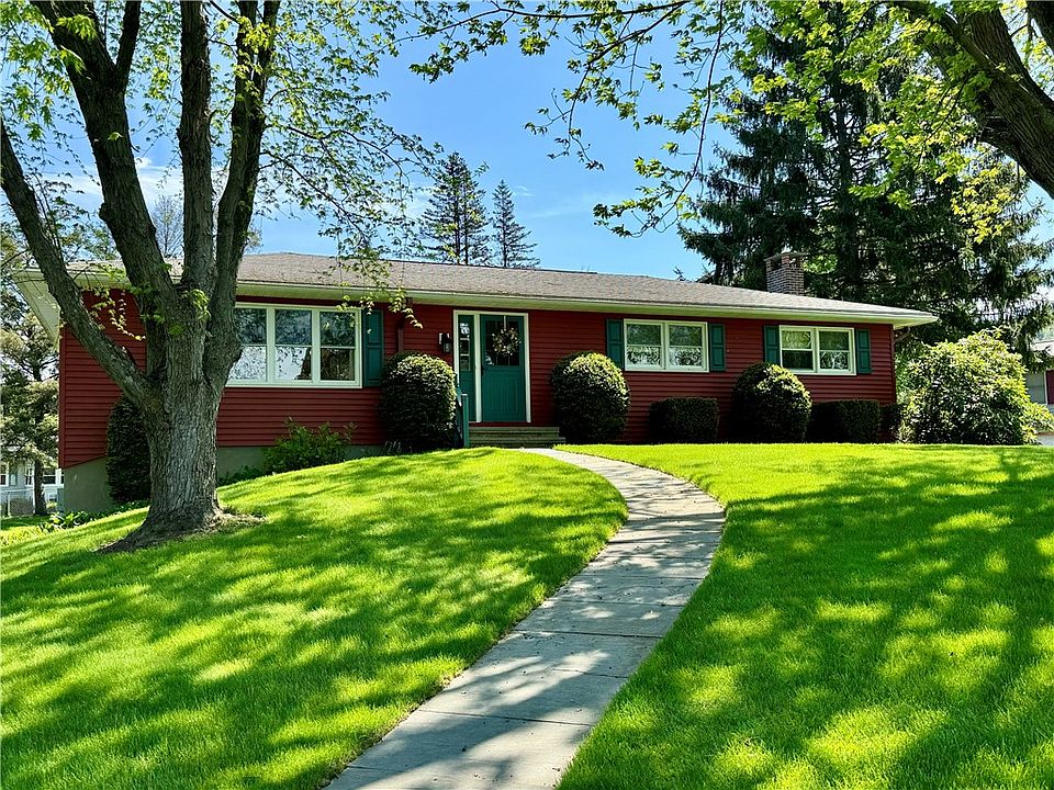 1st image of 12 Diane Dr