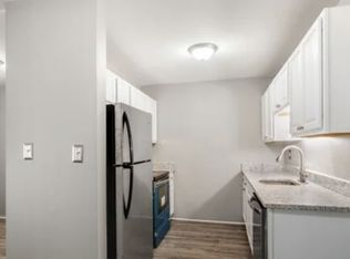 500 E Maplehurst St APT 205, Ferndale, MI 48220