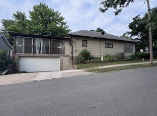 2027 Savannah Ave, Saint Joseph, MO 64505