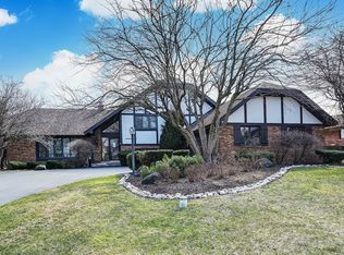 8313 S Park Ave, Burr Ridge, IL 60527