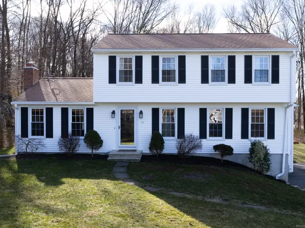 70 Big Horn Road, Shelton, CT 06484