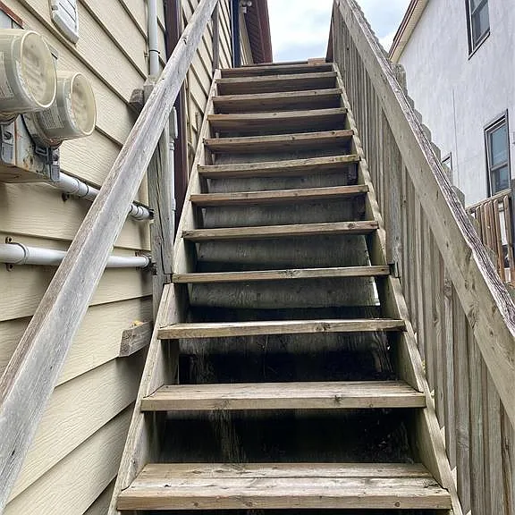 1115 Marion Ave — Photo 10