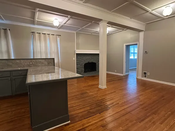 10039 Rockfish Gap Tpke APT 1, Afton, VA 22920