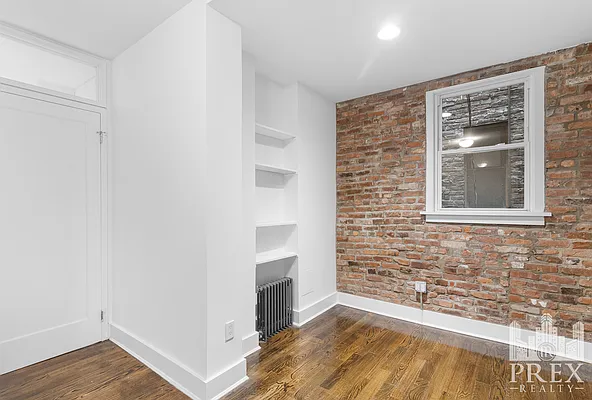 Rented by PREX Realty Corp | media 10