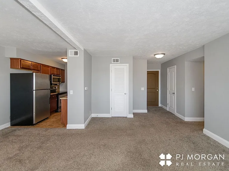 Mill Pointe — Photo 2