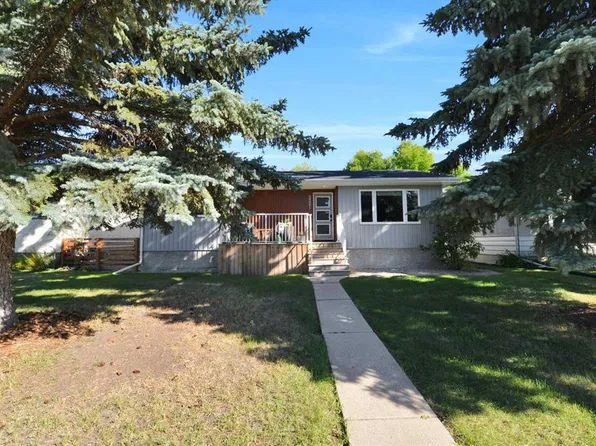3321 W 44a Ave, Red Deer, AB T4N 3J6