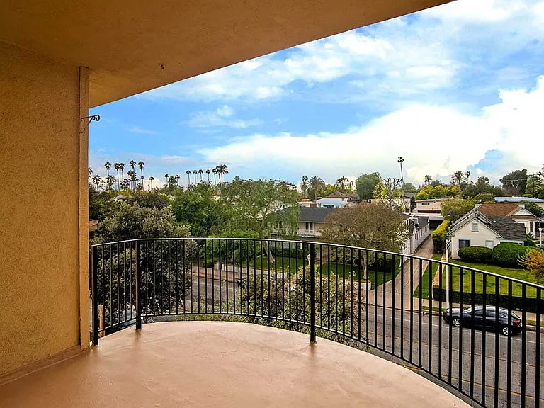 Los Robles Apartments — Photo 53