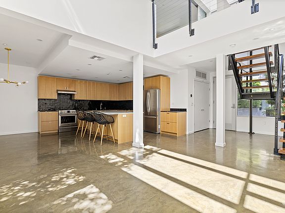 5th image of 4111 W Sunset Blvd APT 221