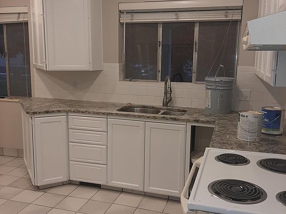 2nd image of 1921 E Jeremy Dr
