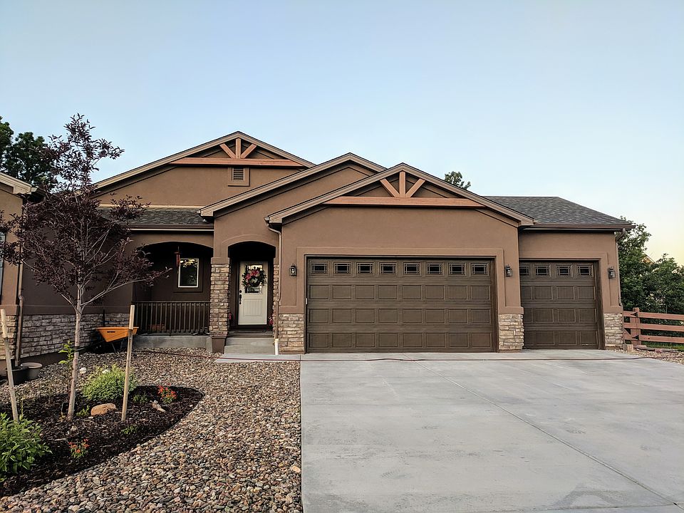 2nd image of 19863 Lindenmere Dr