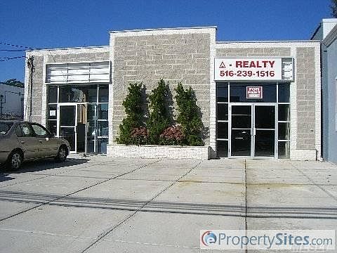 1st image of 427 Doughty Blvd