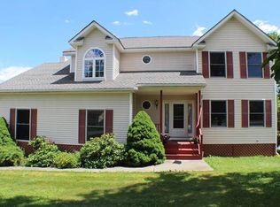 13 Lenape Rd, Johnson, NY 10933