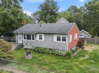 15 Oak St, Tewksbury, MA 01876