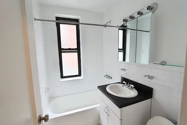 Rented by Citi Habitats | media 7