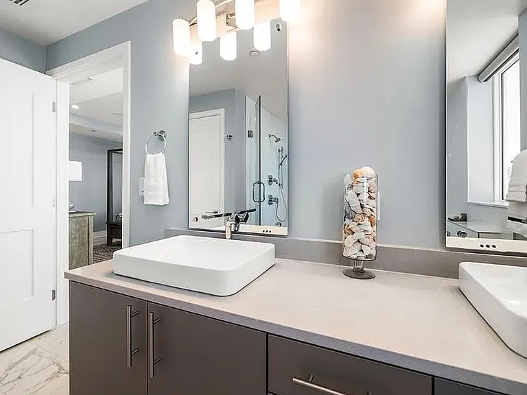 15 Avalon St #704 — Photo 51