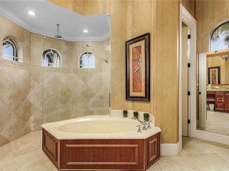 540 Snell Ct — Photo 17