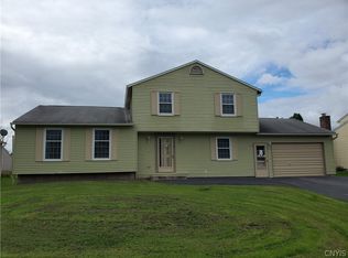 312 Windebank Ln, Minoa, NY 13116