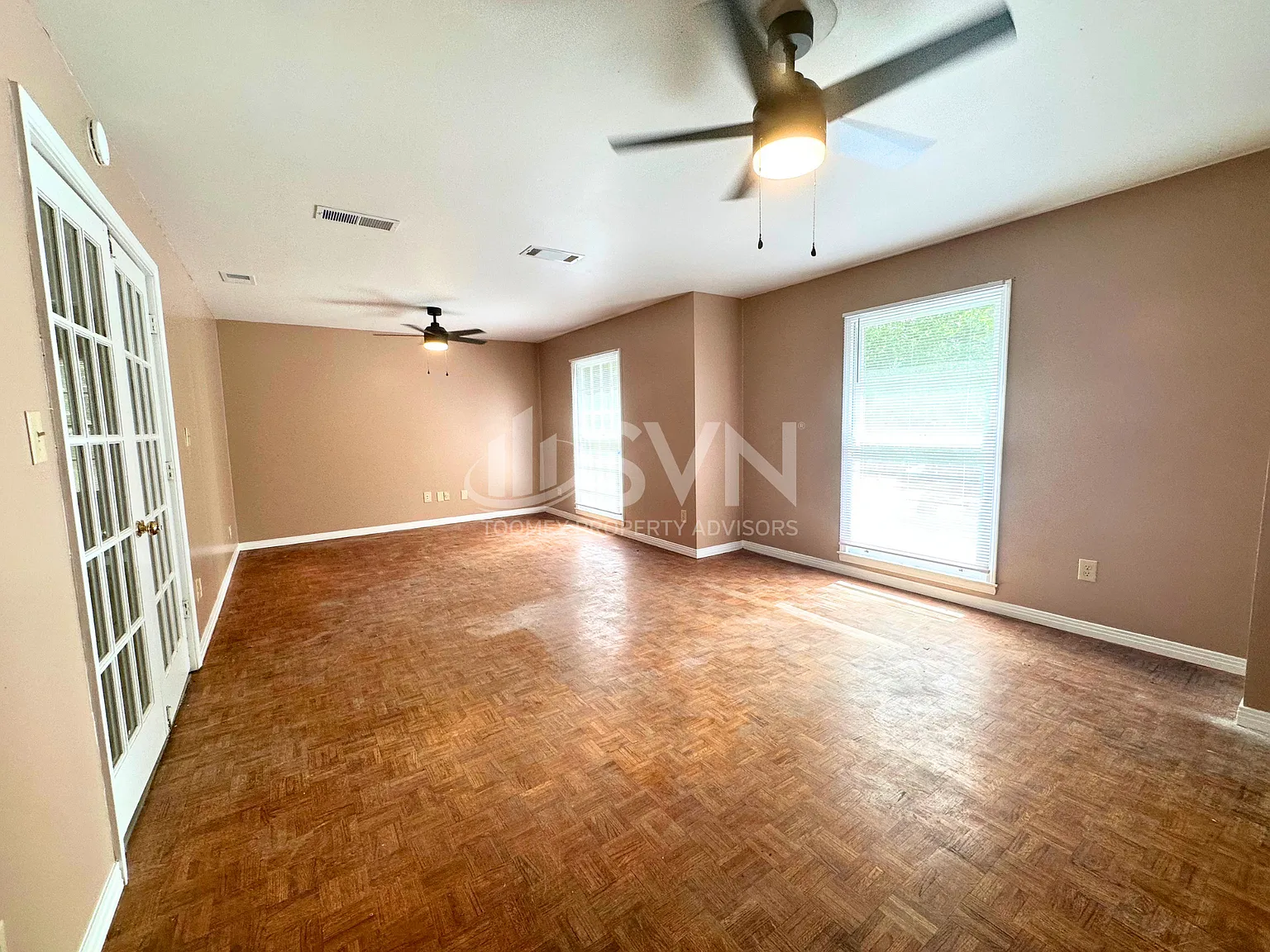 313 Vanderbilt Dr - 313 Vanderbilt Dr — Photo 3