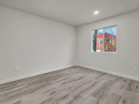 4th image of 5844 1/2 Denver Ave #A