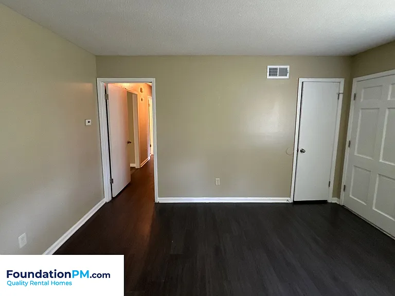 2574 Saint Elmo Ave — Photo 7