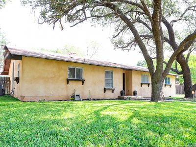 100 BARRY ST, Uvalde, TX, 78801