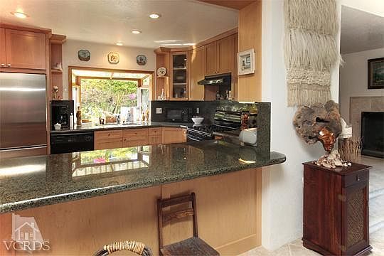 4th image of 517 Moondance St