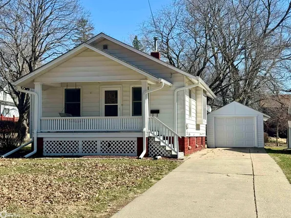 809 N Spruce St, Creston, IA 50801