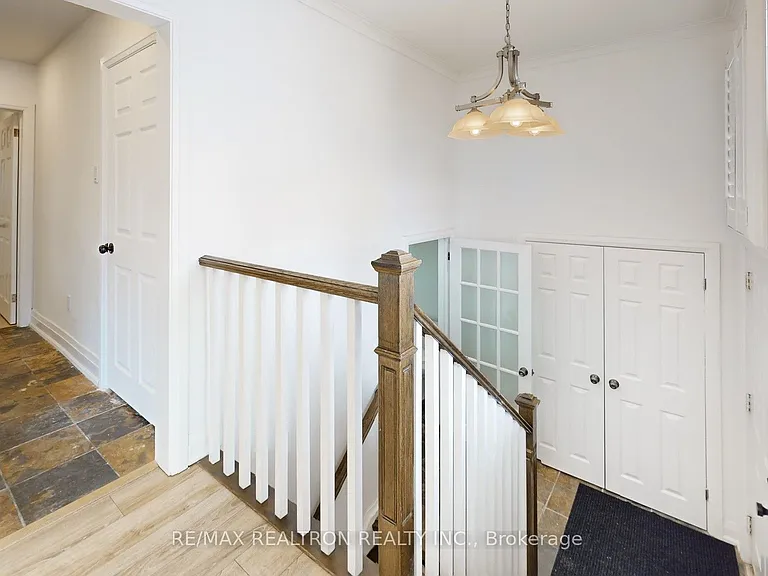24 Fenelon Dr — Photo 40