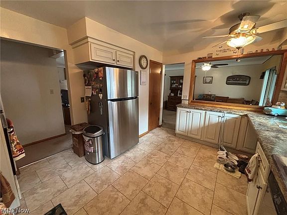5th image of 11019 Westborough Rd