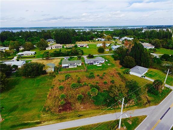 2nd image of 3714 Gulf Breeze Ln