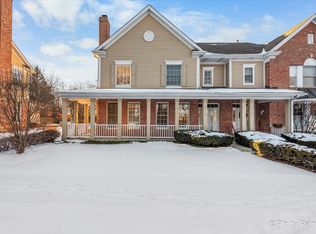 4319 Canterbury Ct, Saint Charles, IL 60174