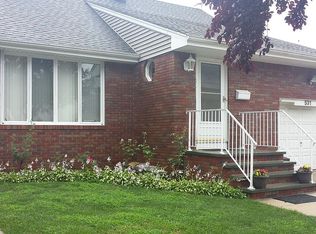 531 Lincoln St, Carlstadt, NJ 07072