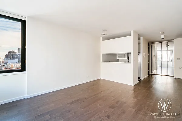 Rented by Compass | media 9