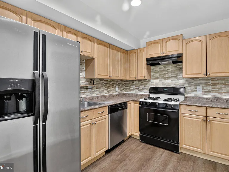 788 Quince Orchard Blvd #201 — Photo 6