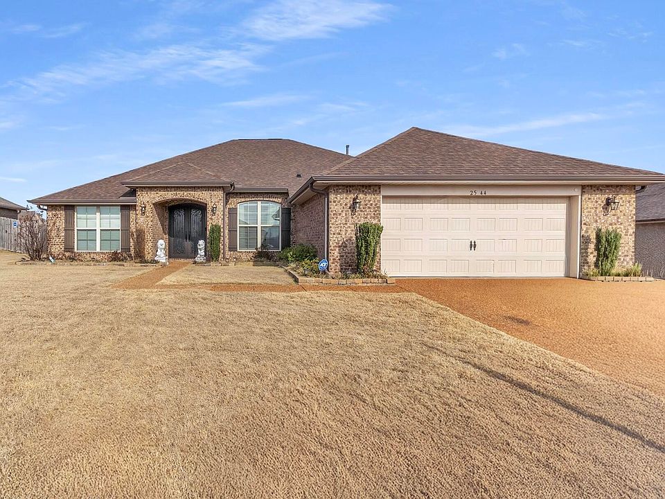 1st image of 2544 Madeline Ln