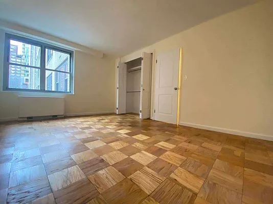 Rented by Bond New York | media 15