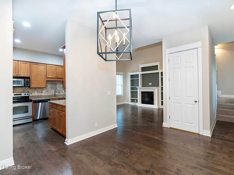 9506 Gerardia Ln — Photo 11