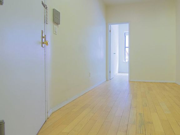 2nd image of 139 Eldridge St #2AA