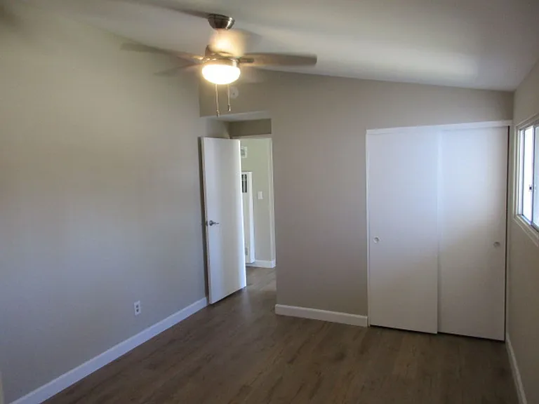 2401 Bartel St — Photo 3