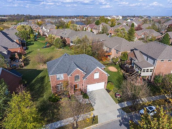 4th image of 909 Princess Doreen Dr